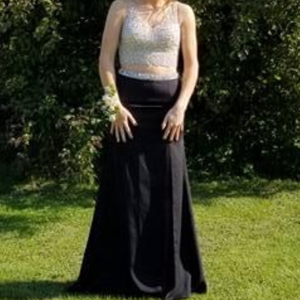 2 PIECE PROM DRESS - Picture 9 of 9